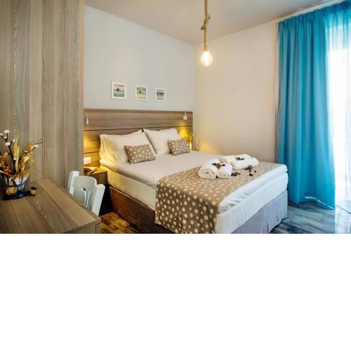 Beachside Apartment in Plakias centre!