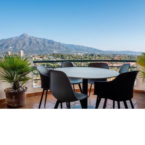 Beautiful 2 bed Apt with amazing views - RDR203
