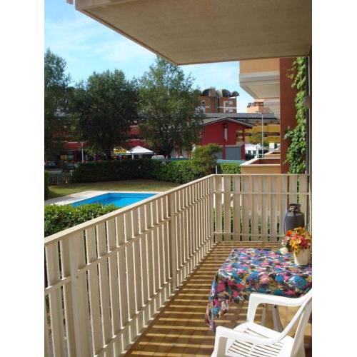 Beautiful Apartment for 5 People -terrace-pool-tv by Beahost Rentals