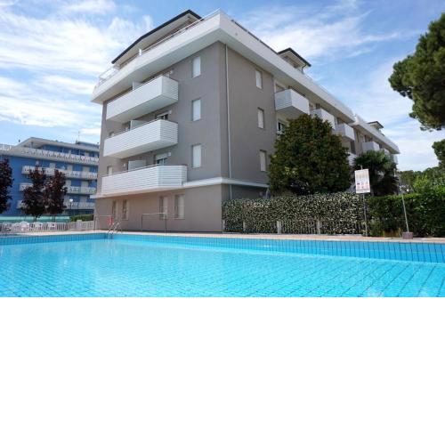 Beautiful apartment for 6 people with pool by Beahost Rentals