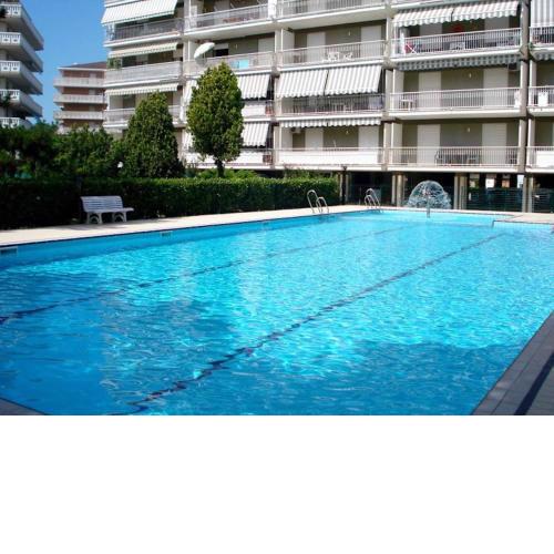 Beautiful apartment for 7 people with pool by Beahost Rentals