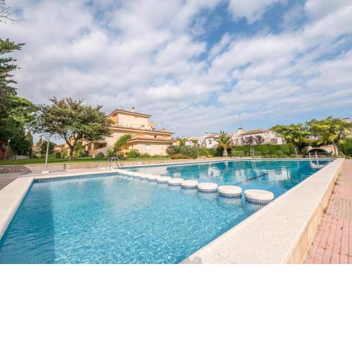 Beautiful apartment for families, very close to the beach