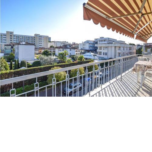 Beautiful apartment in Abano Terme with WiFi and 2 Bedrooms