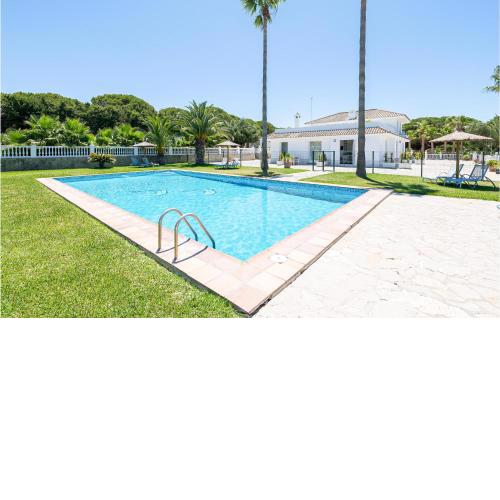 Beautiful Apartment In Barbate With Outdoor Swimming Pool, Swimming Pool And 1 Bedrooms