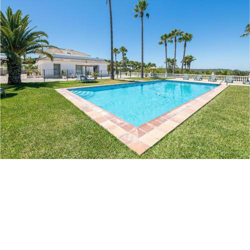 Beautiful apartment in Barbate with Outdoor swimming pool, WiFi and Swimming pool