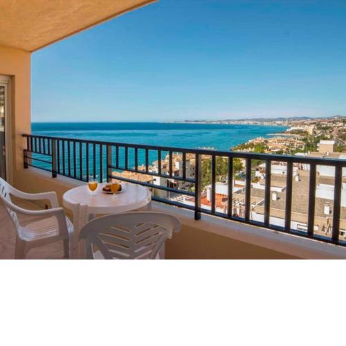 Beautiful apartment in Benalmadena with balcony