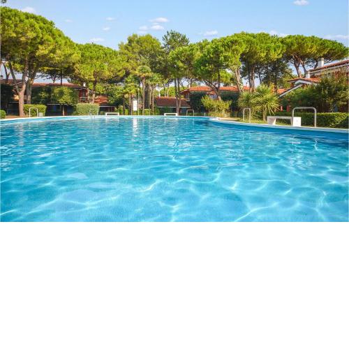 Beautiful apartment in Bibione with 2 Bedrooms