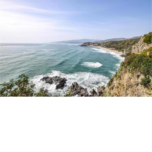 Beautiful apartment in Falerna Marina with WiFi and 3 Bedrooms