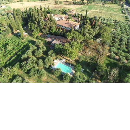 Beautiful apartment in Foiano della Chiana with Outdoor swimming pool, WiFi and 1 Bedrooms