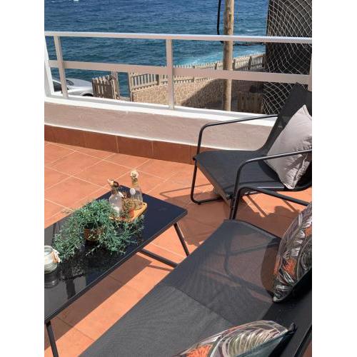 BEAUTIFUL APARTMENT IN FRONT OF THE SEA !!!!