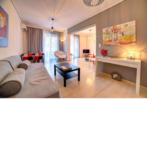Beautiful apartment in Glyfada center