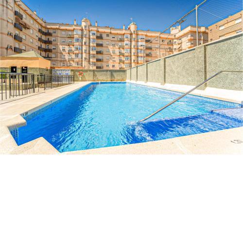 Beautiful apartment in Jaen with WiFi, 5 Bedrooms and Outdoor swimming pool
