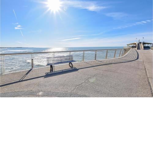Beautiful apartment in Lido di Camaiore with 1 Bedrooms
