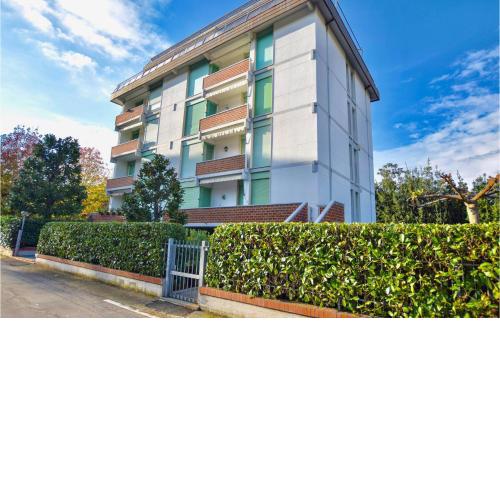 Beautiful apartment in Lido di Camaiore with 2 Bedrooms and WiFi