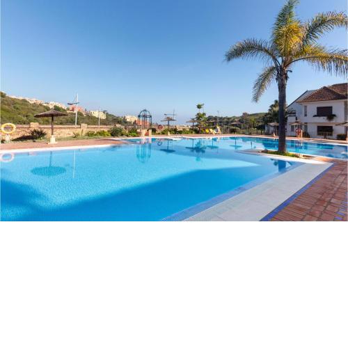 Beautiful apartment in Manilva with Outdoor swimming pool, WiFi and 2 Bedrooms