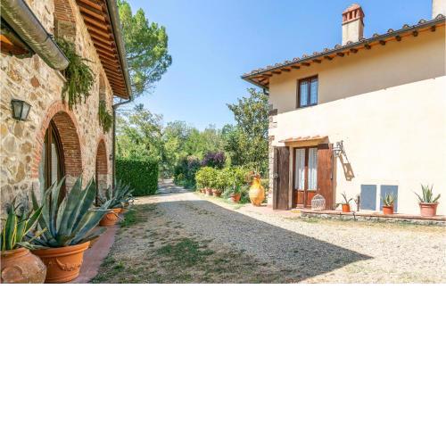Beautiful apartment in Molino del Piano with WiFi and 1 Bedrooms