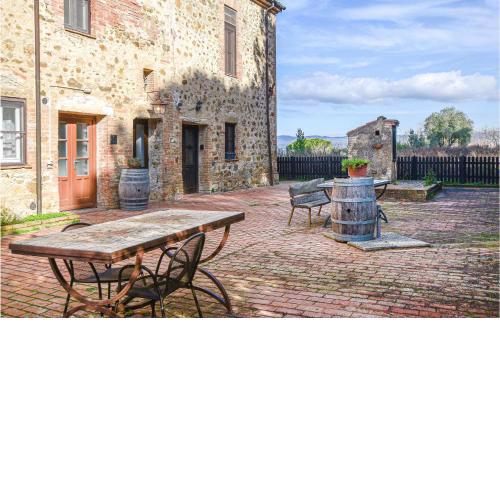 Beautiful apartment in Monte Antico with 2 Bedrooms