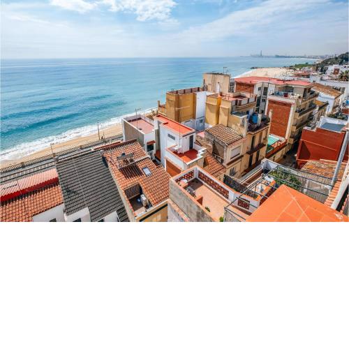 Beautiful apartment in Montgat with WiFi and 2 Bedrooms