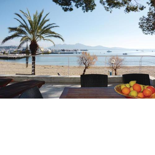 Beautiful apartment in Port de Pollena with 3 Bedrooms and WiFi