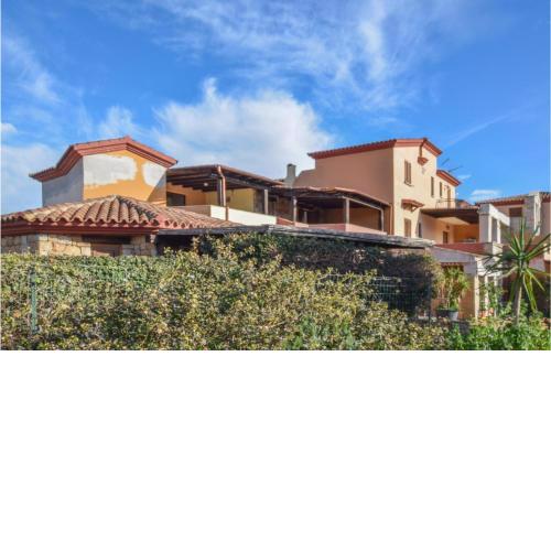 Beautiful apartment in Porto San Paolo with 2 Bedrooms and WiFi