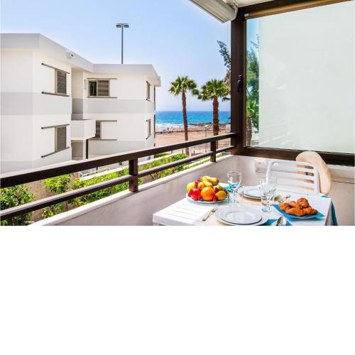 Beautiful apartment in San Bartolom de Tiraj with 1 Bedrooms and WiFi