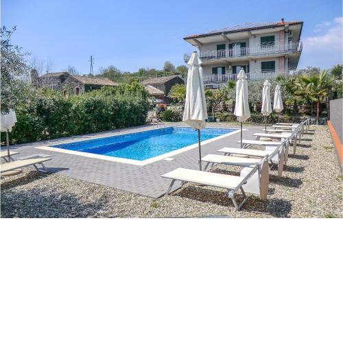 Beautiful apartment in Santa Venerina with Private swimming pool, 2 Bedrooms and Outdoor swimming pool