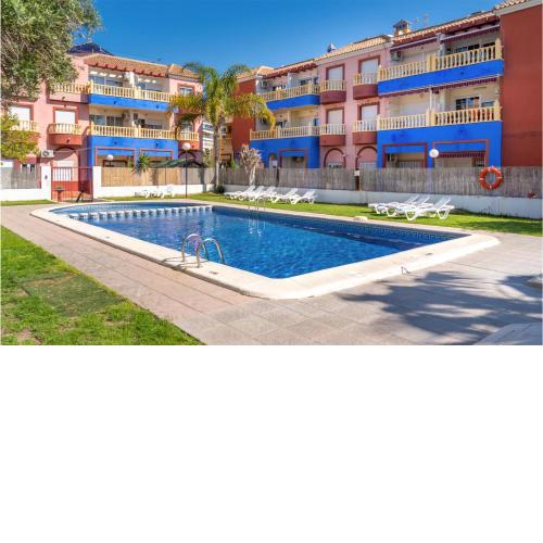 Beautiful apartment in Torrevieja with Outdoor swimming pool, WiFi and 2 Bedrooms