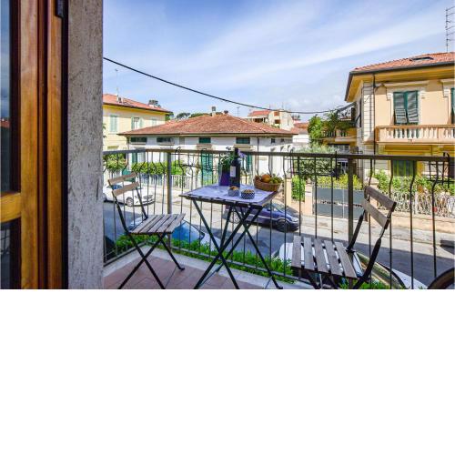 Beautiful apartment in Viareggio with 2 Bedrooms and WiFi