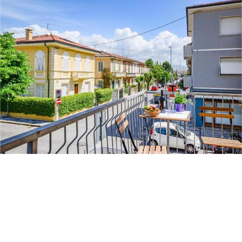 Beautiful apartment in Viareggio with 3 Bedrooms and WiFi