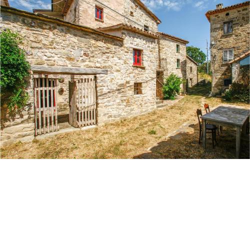 Beautiful apartment in Villagrande di Monteco with 2 Bedrooms