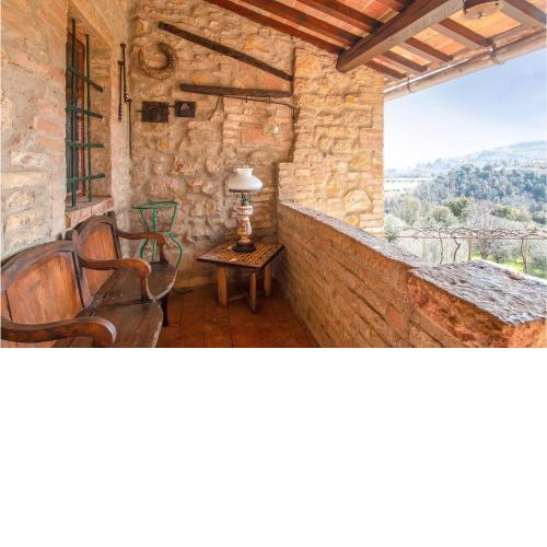 Beautiful apartment in Volterra with WiFi and 2 Bedrooms