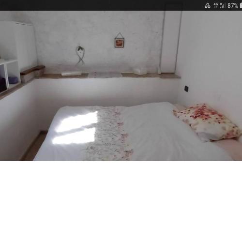 Beautiful apartment in woodland setting by Spoleto