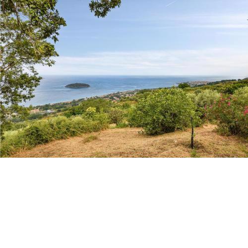 Beautiful apartment in Zambrone with 1 Bedrooms and WiFi