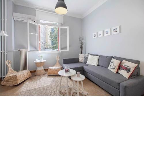 Beautiful apartment next to Acropolis