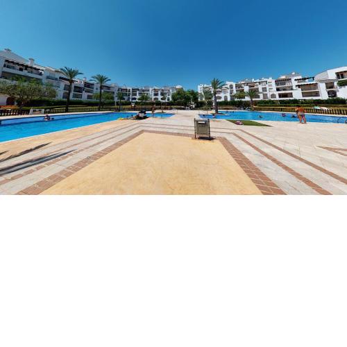 Beautiful Apartment overlooking communal gardens and pool