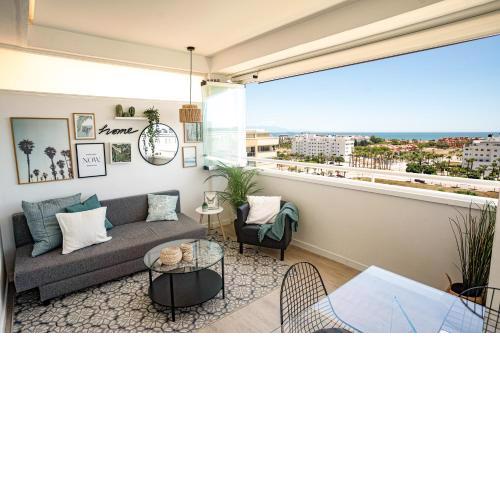 Beautiful apartment with 2 terraces, Pool & Beach