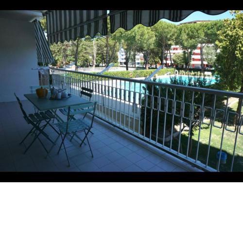 Beautiful Apartment with a Nice Terrace in Residence with Pool by Beahost Rental
