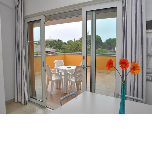 Beautiful Apartment with big terrace for 4 people - By Beahost Rentals