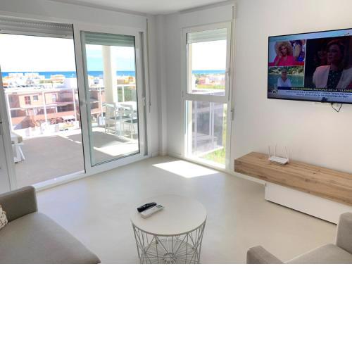 Beautiful apartment with pool near the beach