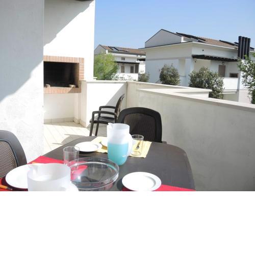 Beautiful apartment with swimming pool in a village - By Beahost Rentals