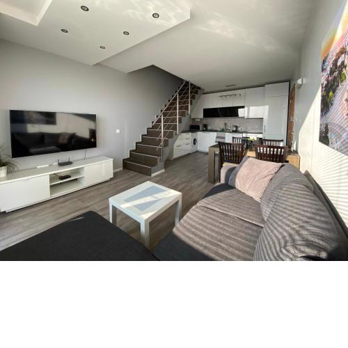 Beautiful City View Maisonette Apartment