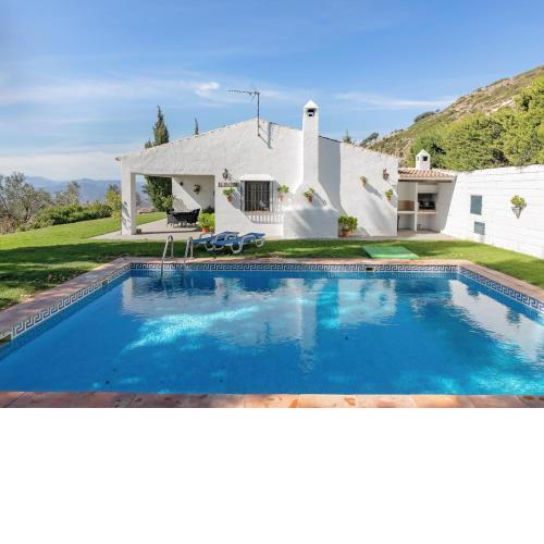 Beautiful Cottage in La Joya with Private Swimming Pool