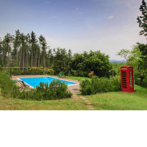 Beautiful Cottage in Scheggia with Swimming Pool