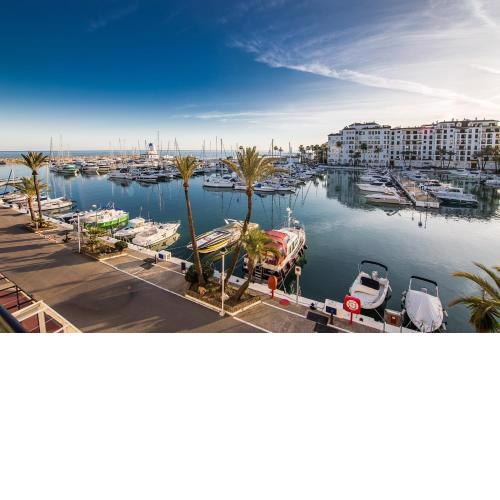 Beautiful Duquesa Harbour apt 2001