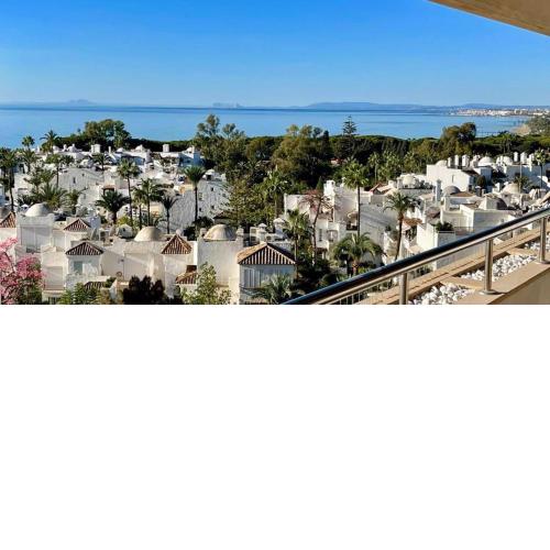 Beautiful flat with a wonderful view close to the beach