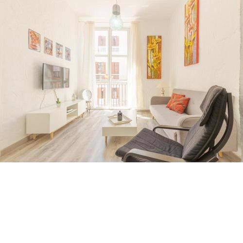 Beautiful flat with balcony and wifi in Málaga Center