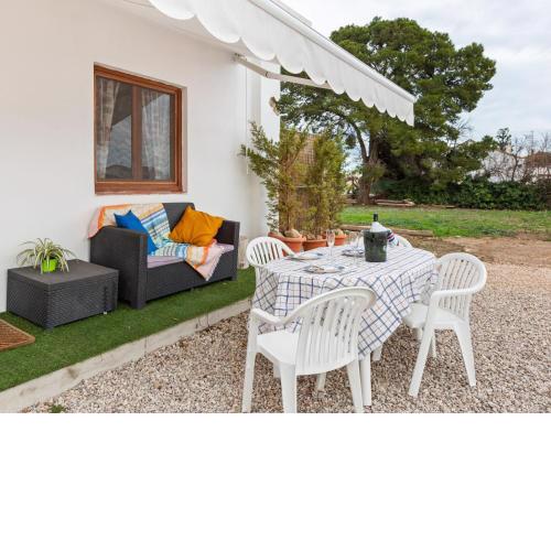 Beautiful Holiday Home in Deltebre near Beach