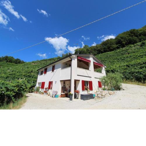 Beautiful holiday home in Miane with terrace