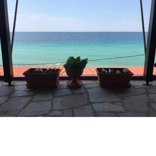 beautiful home, by the sea,comfortable-siviri chalkidiki