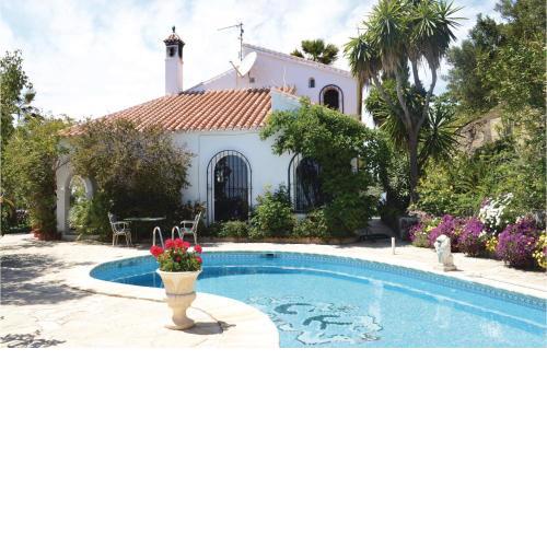 Beautiful home in Algarrobo with WiFi, Private swimming pool and Outdoor swimming pool